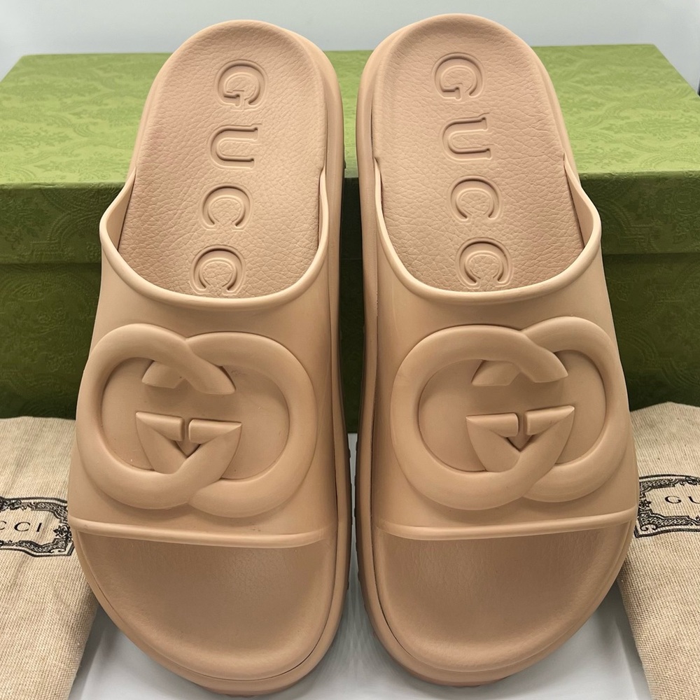 Interlocking G Slide Sandal (Women 9.5)